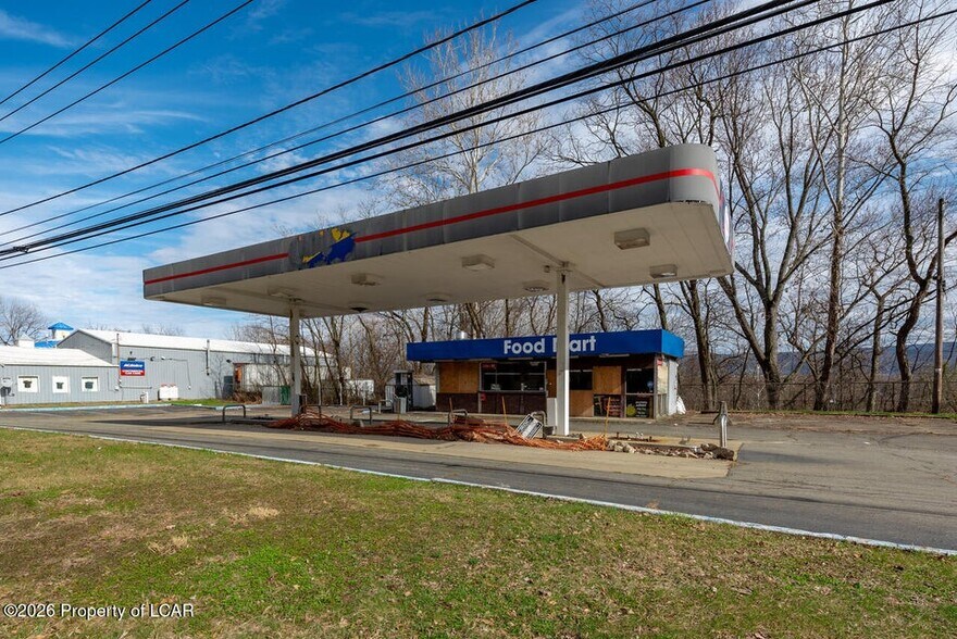 Primary Photo Of 104 Narrows Rd, Plymouth Service Station For Sale