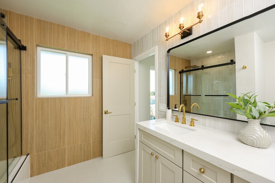 More Photos Of 658 Santa Fe Dr, Encinitas Multifamily For Sale