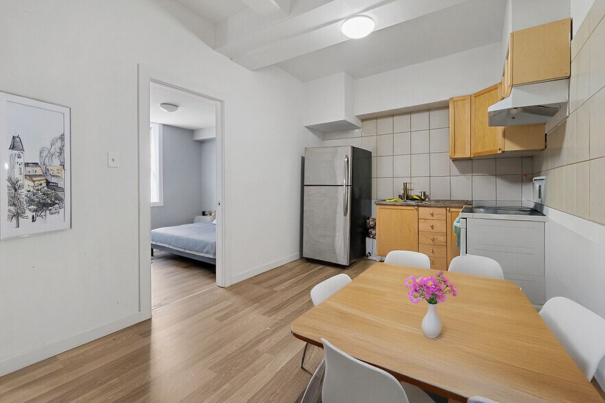 More Photos Of 202 Rochester St, Ottawa Apartments For Sale