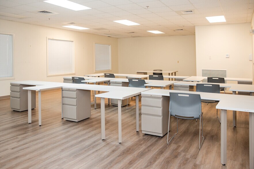 More Photos Of 101B Villa Dr, Daphne Medical For Lease