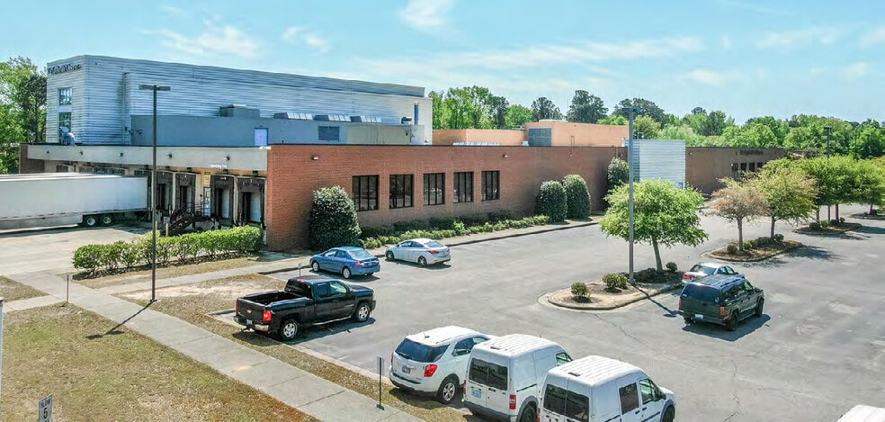 More Photos Of 458 Whitfield St, Fayetteville Warehouse For Lease