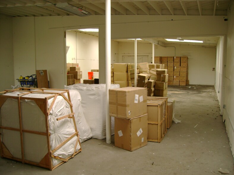 More Photos Of 5939-5941 Clara St, Bell Gardens Manufacturing For Lease