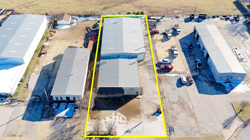 More Photos Of 6735 Whitten Pl, Memphis Service For Sale