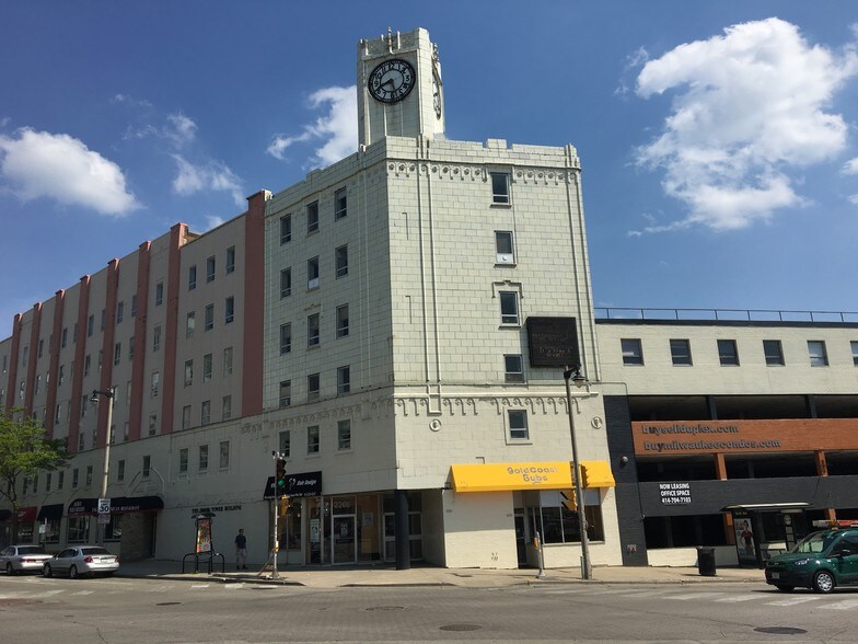 More Photos Of 2252-2266 N Prospect Ave, Milwaukee Office For Sale