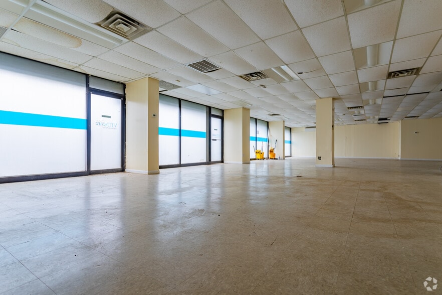 More Photos Of 1267 Forest Ave, Staten Island Storefront Retail Office For Lease