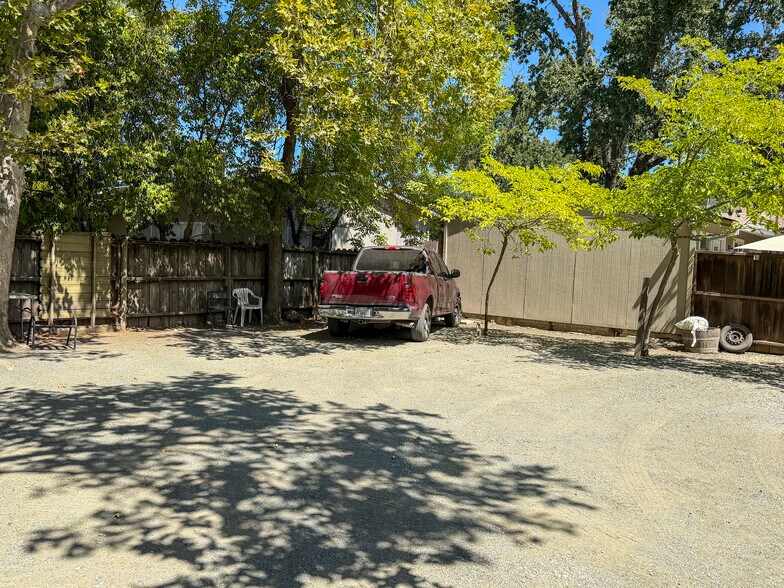 More Photos Of 1701 Lake St, Calistoga Apartments For Sale