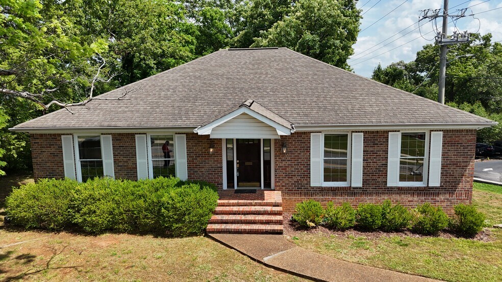More Photos Of 300 Forest Ave, Chattanooga Office For Sale