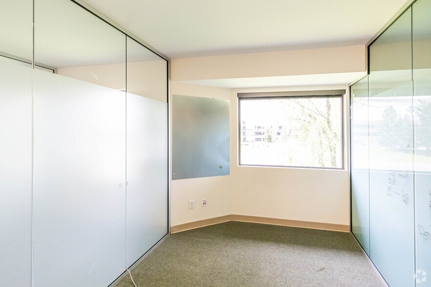 More Photos Of 682 US-202, Bridgewater Office For Sale