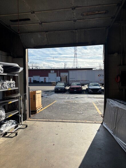 More Photos Of 110 Elm St, Bridgewater Warehouse For Lease