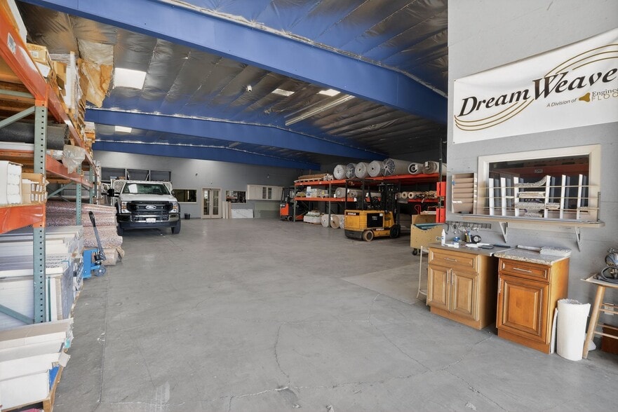 More Photos Of 18314 Sherman Way, Reseda Storefront For Lease