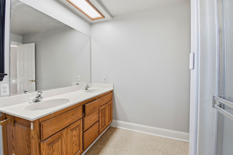 More Photos Of 931 Chestnut St, Alameda Multifamily For Sale