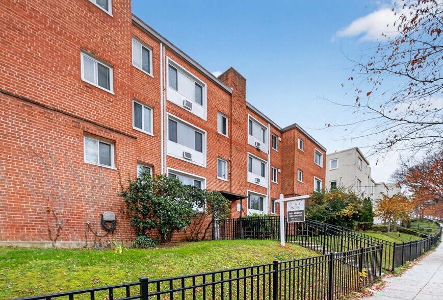 More Photos Of 2901 Gainesville St SE, Washington Apartments For Sale