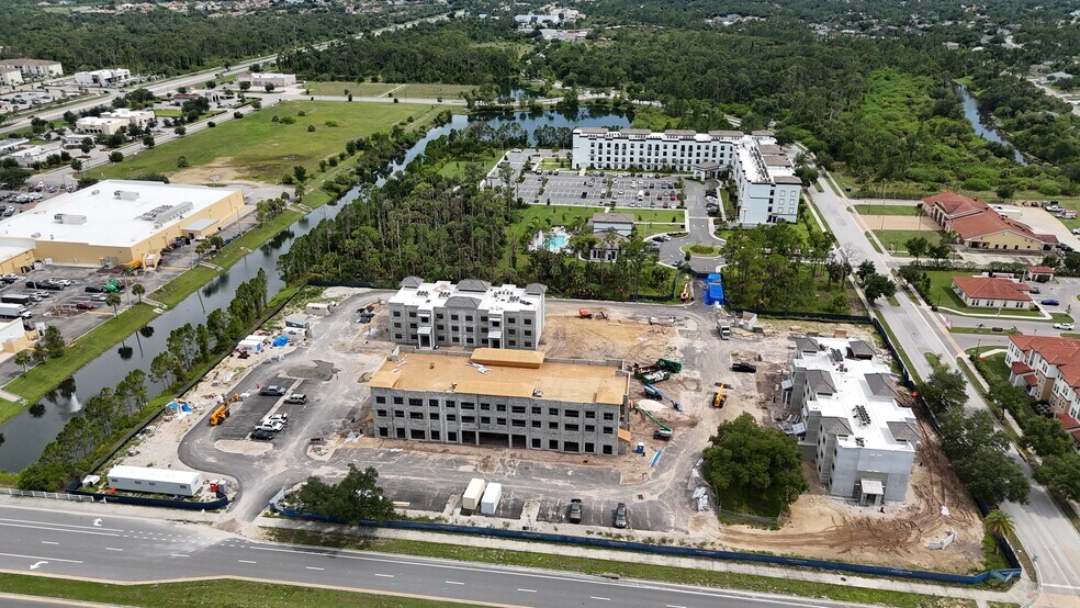 More Photos Of 1027 W Price Blvd, North Port Apartments For Lease