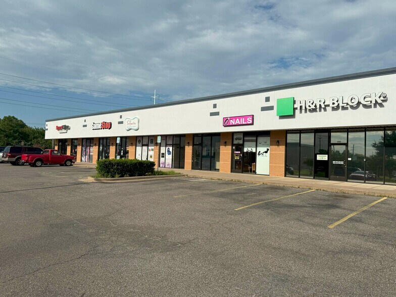 More Photos Of 2100 W Danforth Rd, Edmond Unknown For Lease