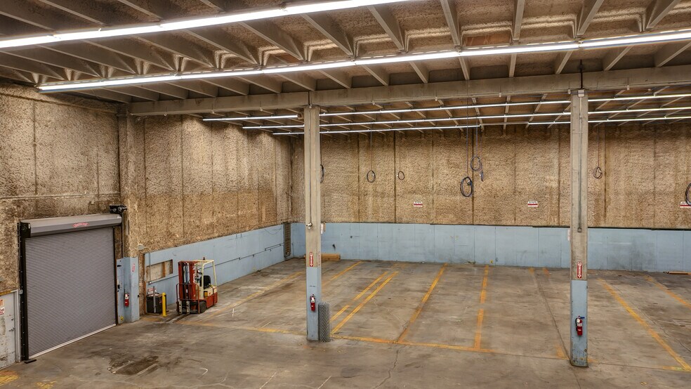 More Photos Of 675 Elkton Dr, Colorado Springs Distribution For Lease