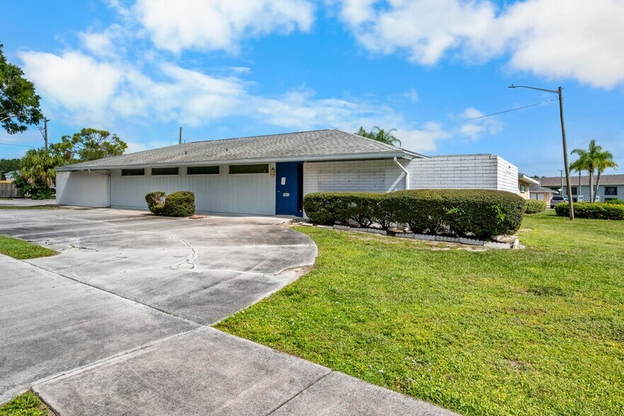 More Photos Of 1900 Nebraska Ave, Fort Pierce Medical For Sale