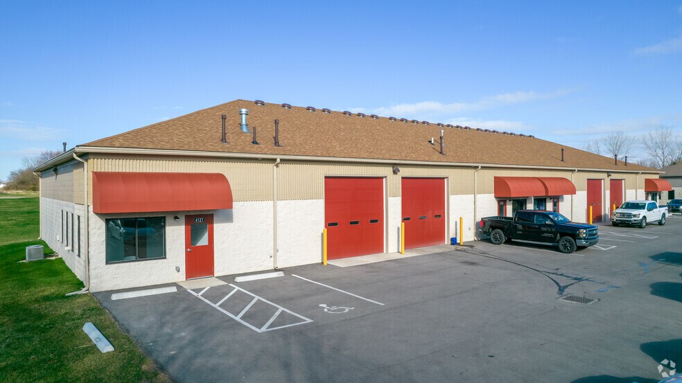 Primary Photo Of 4121-4133 Weaver Ct, Hilliard Warehouse For Lease