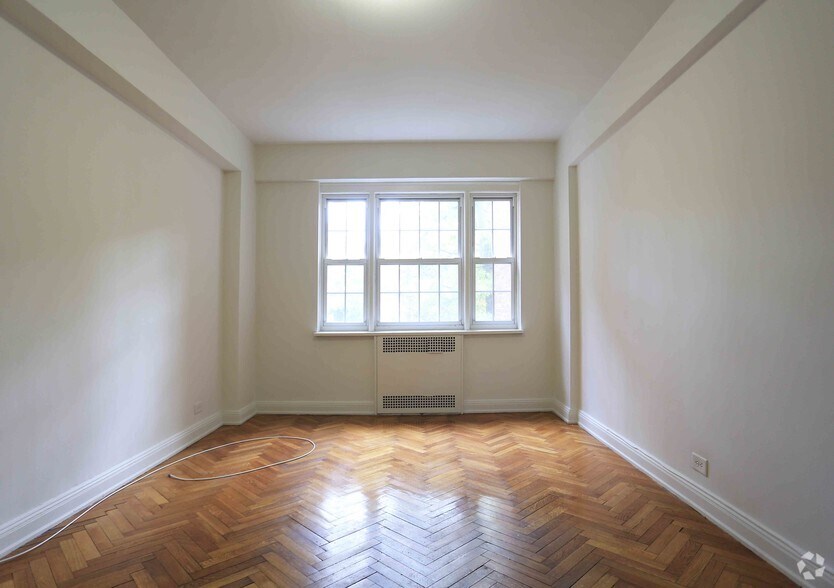 More Photos Of 2-24 Chase Rd, Scarsdale Apartments For Lease