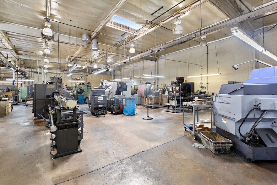 More Photos Of 1313 S State College Pky, Anaheim Warehouse For Sale