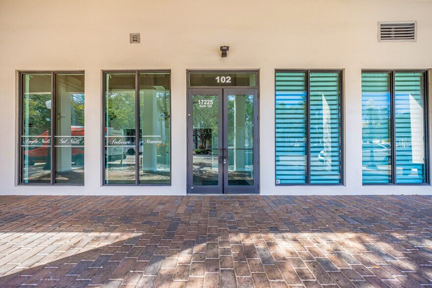 More Photos Of 17225 S Dixie Hwy, Palmetto Bay Storefront Retail Office For Lease