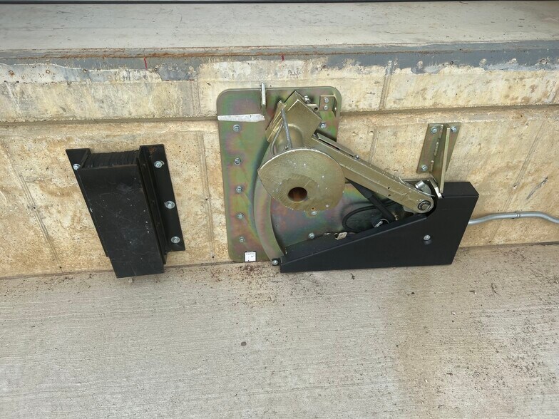 More Photos Of 2331 S 30th St, Lafayette Manufacturing For Sale