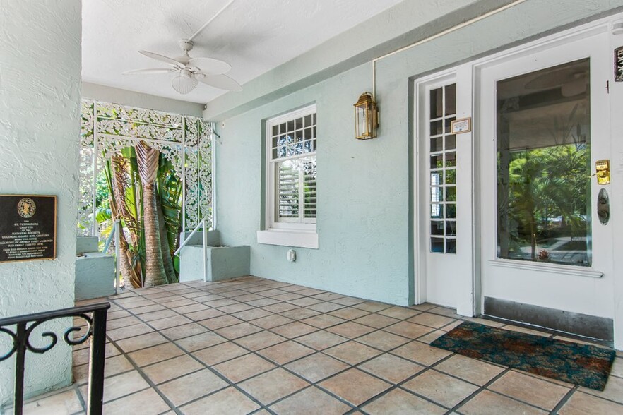 More Photos Of 532 Beach Dr NE, Saint Petersburg Hospitality For Sale
