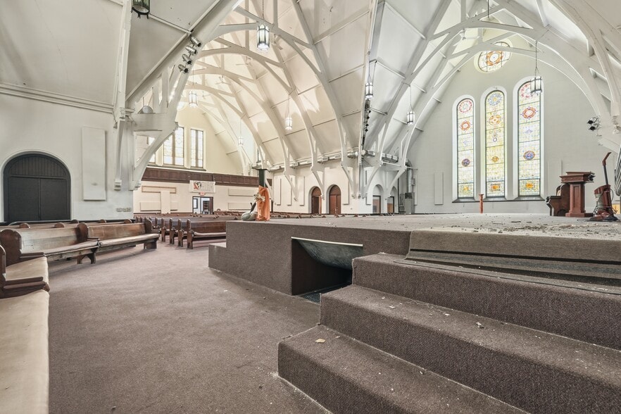More Photos Of 18 Salem St, Springfield Religious Facility For Sale
