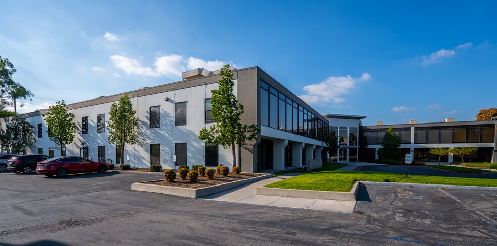 More Photos Of 588 Atlas St, Monterey Park Office For Lease