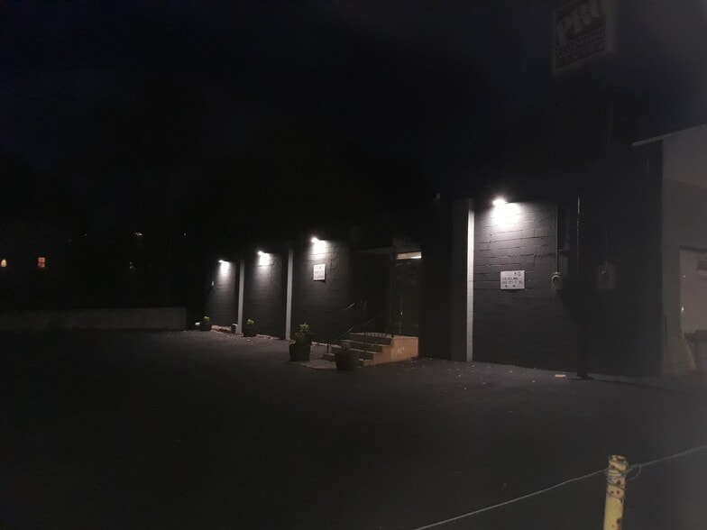 More Photos Of 834 Lemay Ferry Rd, Saint Louis Convenience Store For Lease