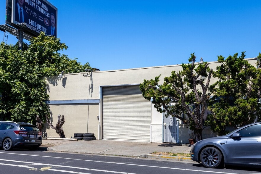More Photos Of 5417 Adeline St, Oakland Auto Repair For Sale