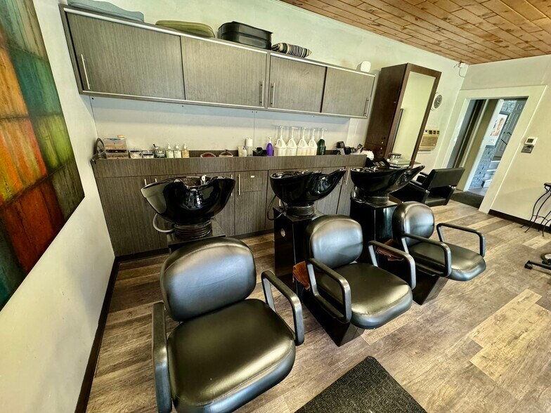 More Photos Of 820 Abbott Rd, Buffalo Storefront Retail Residential For Lease