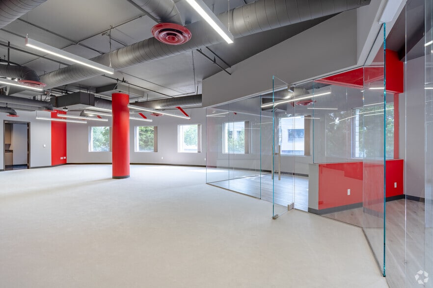 More Photos Of 215 N Marengo Ave, Pasadena Office For Sale