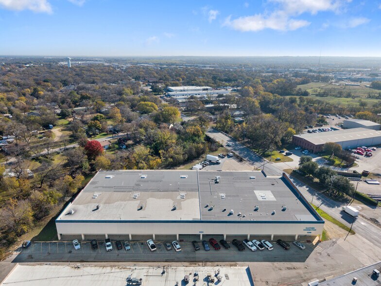 More Photos Of 5305 Midway Rd, Haltom City Distribution For Sale