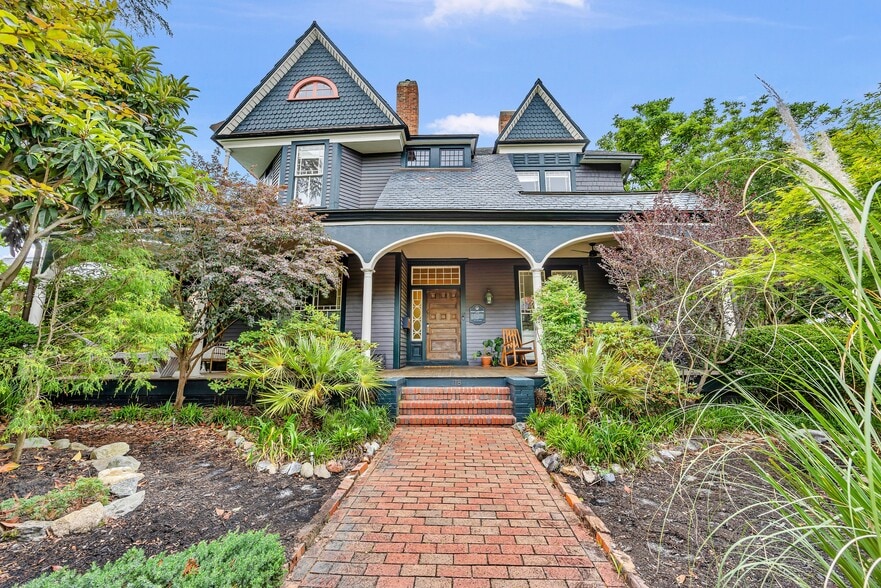 More Photos Of 118 S 4th St, Wilmington Hospitality For Sale