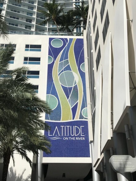 More Photos Of 175 SW 7th St, Miami Medical For Lease