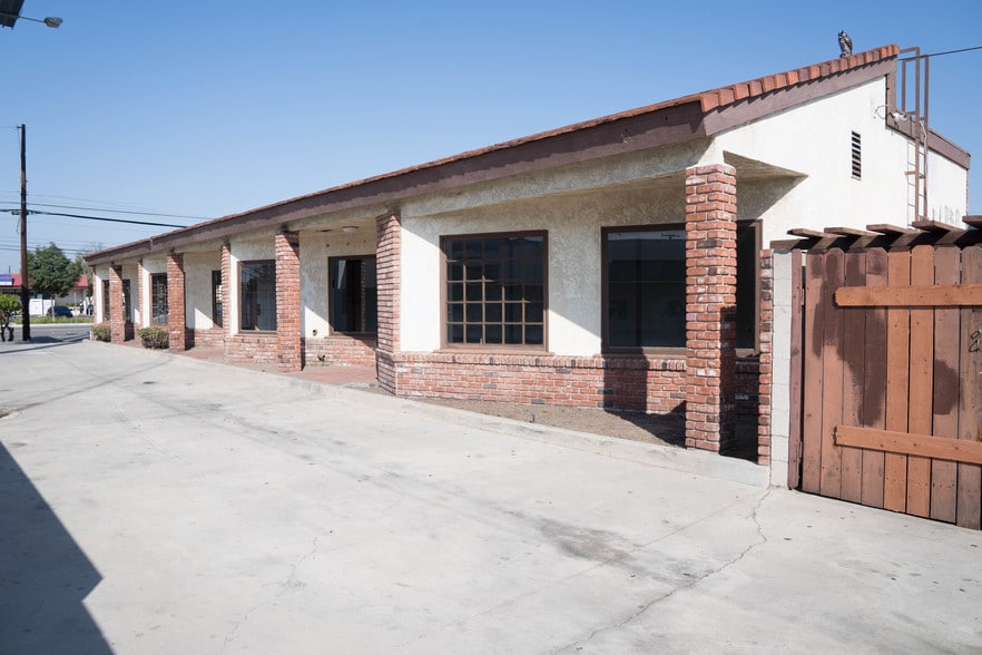 More Photos Of 10616-10622 Katella Ave, Anaheim Loft Creative Space For Sale