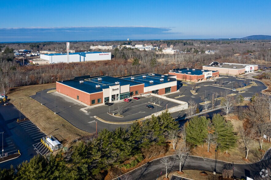 More Photos Of 703-705 Technology Center Dr, Stoughton Warehouse For Lease