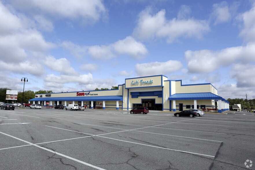 More Photos Of 1711-1725 Knight Ave, Waycross Storefront For Lease