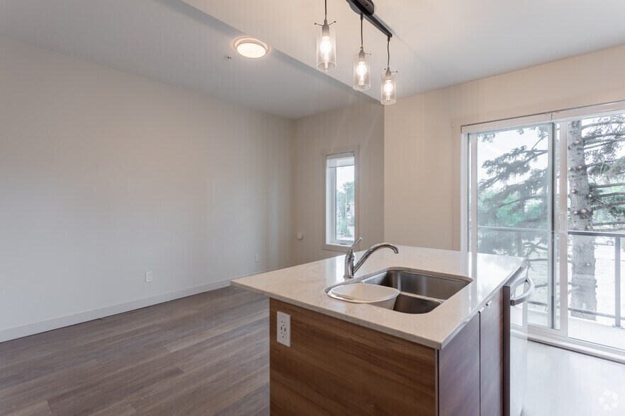 More Photos Of 11329 University Av NW, Edmonton Multifamily For Sale