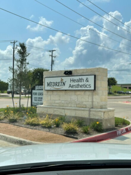 More Photos Of 420 N Kimball Ave, Southlake Medical For Lease