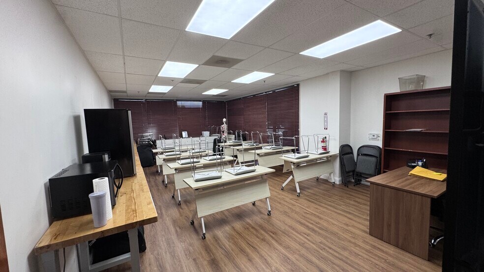 More Photos Of 3025 W Sahara Ave, Las Vegas Medical For Sale