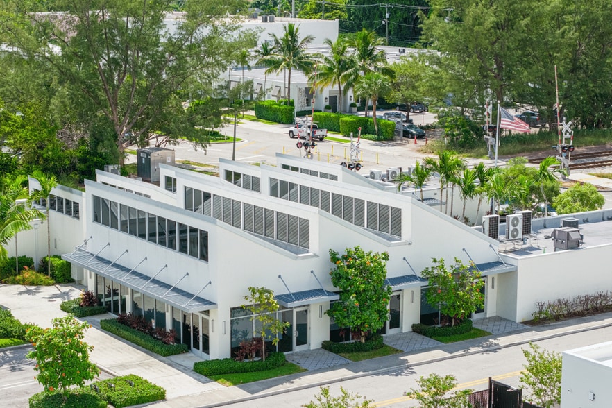 More Photos Of 501 Palm St, West Palm Beach General Retail For Lease