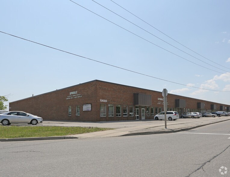More Photos Of 1300 Kamato Rd, Mississauga Warehouse For Lease
