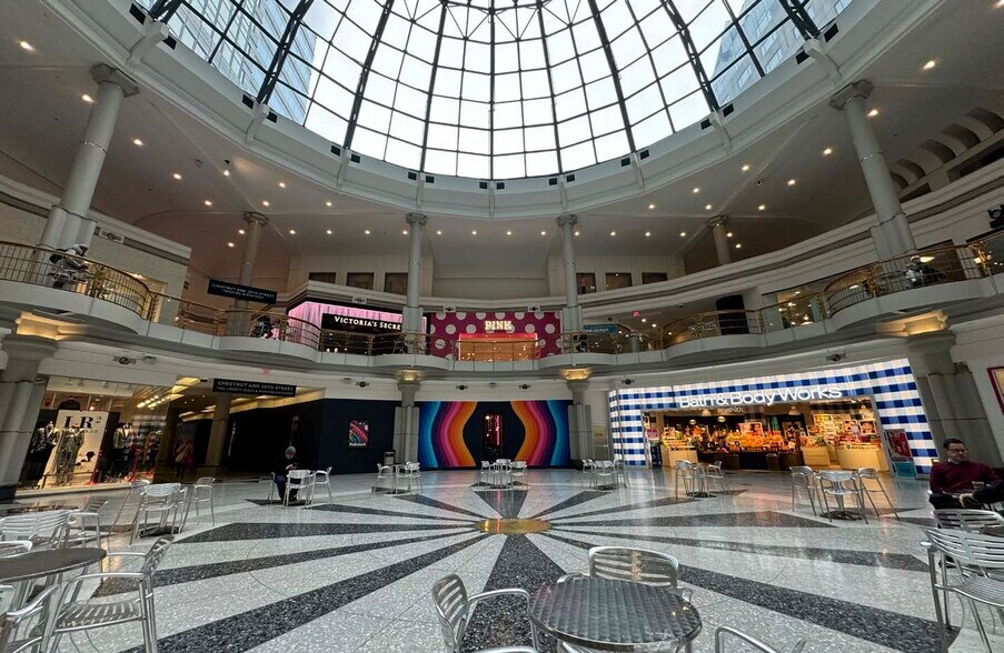 More Photos Of 1625 Chestnut St, Philadelphia Unknown For Lease