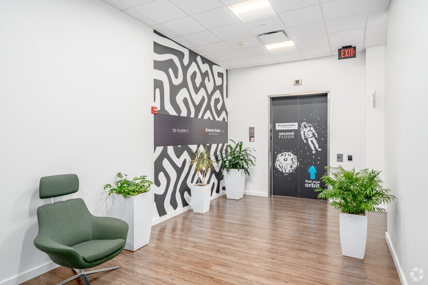 More Photos Of 1930 Innovation Way, Libertyville Manufacturing For Lease