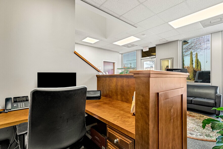 More Photos Of 5368-5380 Twin Hickory Rd, Glen Allen Flex For Sale