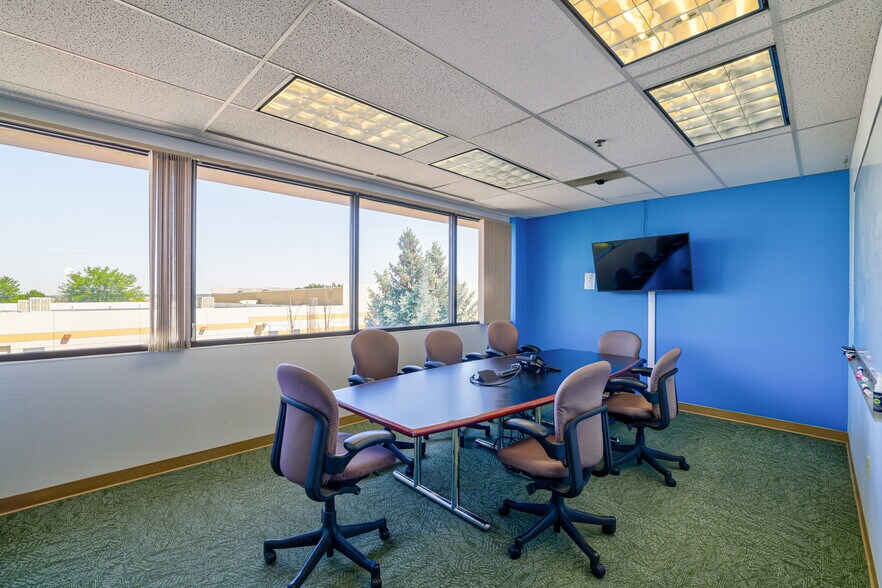 More Photos Of 7670 S Vaughn Ct, Englewood Office For Sale