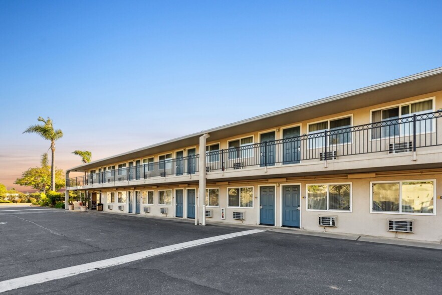 More Photos Of 839 E Main St, Santa Maria Hotel For Sale