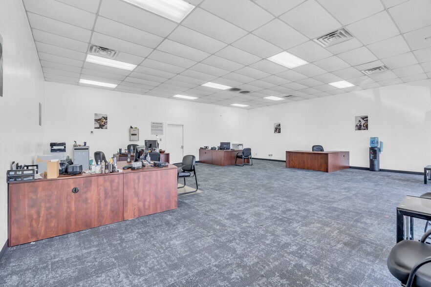 More Photos Of 313-323 N Spur 63, Longview Storefront Retail Office For Sale