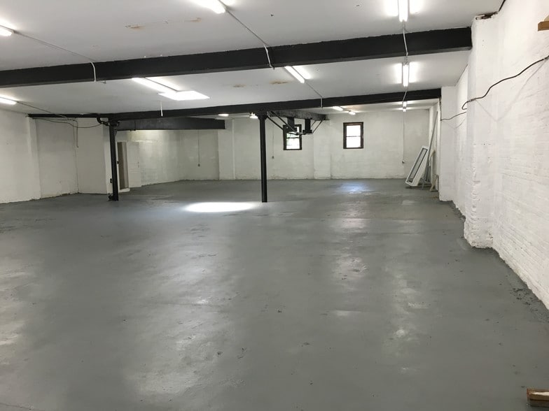 More Photos Of 95 McKinley Ave, Brooklyn Warehouse For Sale